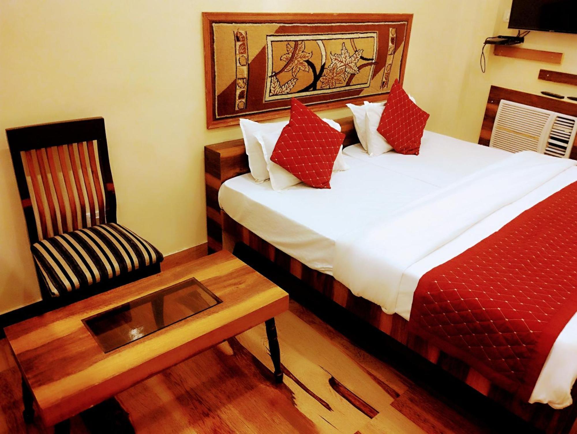 Bhagyashree Guest House 2 Km To Vishwanath Temple, Ganga Ghat Parking Available Váránasí Exteriér fotografie